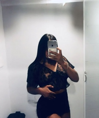 Огненная красотка готова разделить с тобой страсть и желание. Приезжай ко мне, и я покажу, что такое истинное удовольствие. Не упусти шанс окунуться в мир наслаждения! 11030, 32 года